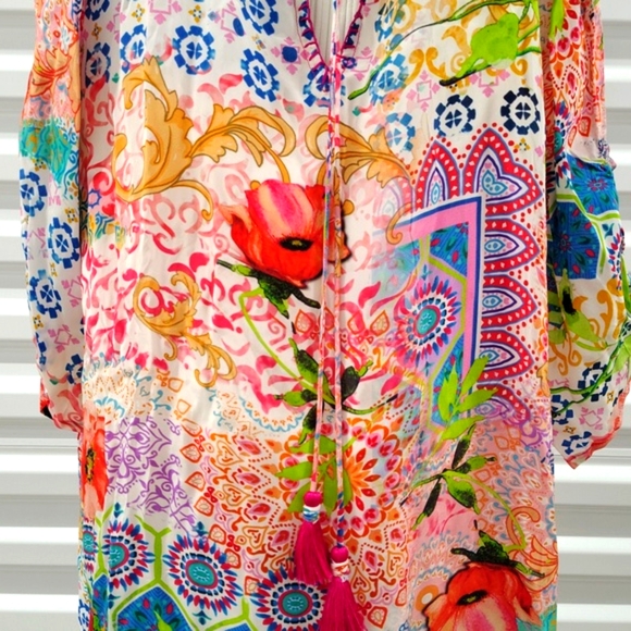 TOLANI GORGEOUS COLORFUL MIXED PRINTED TUNIC TOP with DETACHABLE SLIP SIZE SMALL - Picture 2 of 8